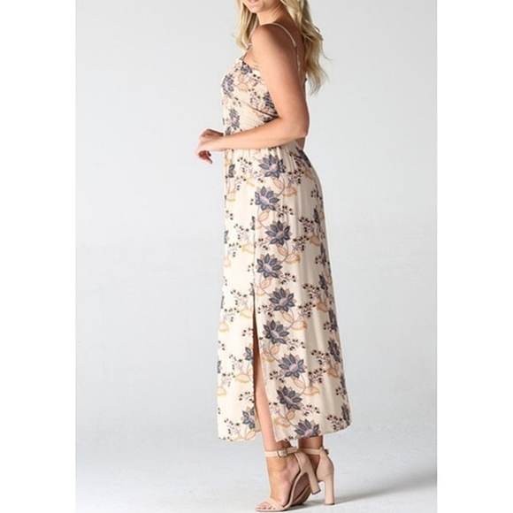 BOHO FLORAL MAXI DRESS - Picture 3 of 4